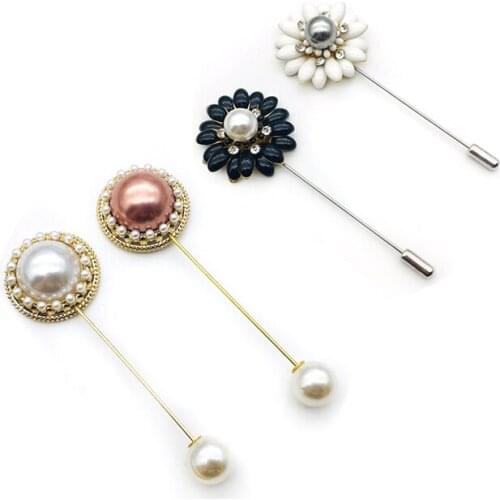 New Pearl Brooches Long Needle Pin Sweater Cardigan Lapel Pins Shawl Buckle Flower Hijab Pins Womens Accessories Gifts