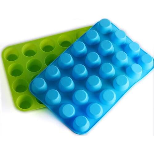 Currently Available Wholesale 24 with Cup Silicone Cake Mold XG243