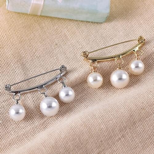 Fashion Pearl Fixed Strap Charm Safety Pin Brooch Sweater Cardigan Clip Chain Brooches Jewelry Christmas Gifts for Women