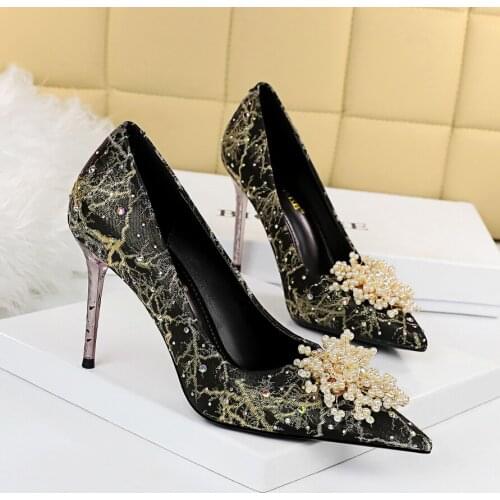 Women Black Wedding Shoes Pearl Flower Thin Heels Pumps Pointed Sexy Banquet High Heels Rrhinestone Ladies Party Dress Shoes 9cm