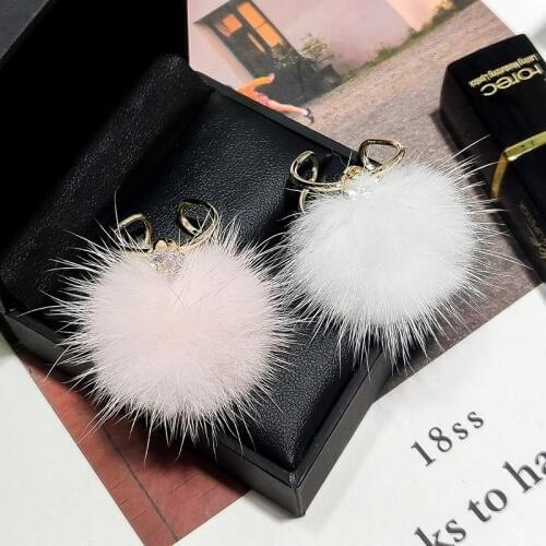 WYJZY Autumn and winter sweet cute girl personality ring pink white hair ball ring ladies personality jewelry birthday surprise