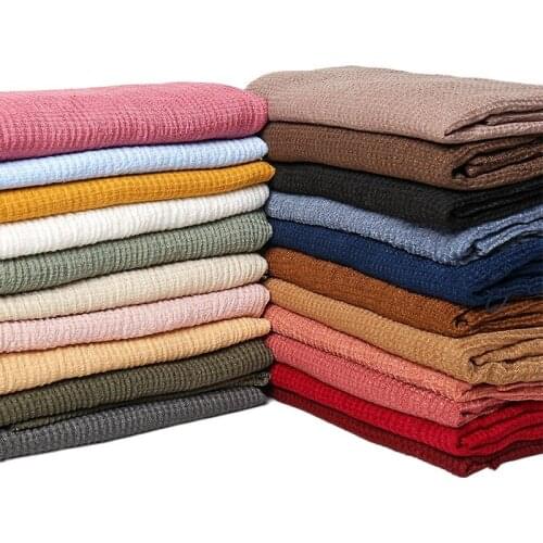 2020 Plain Crinkle Cotton Scarf Women Muslim Hijab Female Large Size Tassel Scarves Shawl Headband Bandana 10 pcs/Lot Wholesale