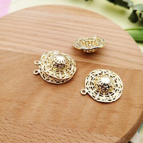 10PCS Girls Straw Hat Alloy Charms Pendants Gold Tone Metal Holiday Style Cap Suspension Bracelet Pendant Jewelry DIY Accessory