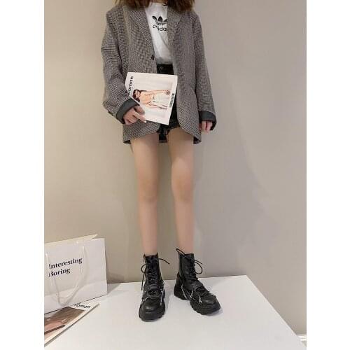 Spring And Autumn British Style Hot Selling Temperament Black Metal Decorative Cross Straps Ladies Martin Boots