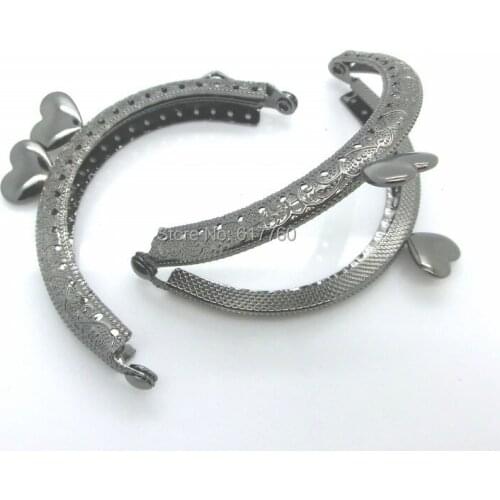 Free Shipping-3PC Metal Frame Kiss Clasp Arch For Purse Bag Gunmetal Heart Pattern 9cm x 6cm(Can Open Size:11.5cmx9cm) J2587
