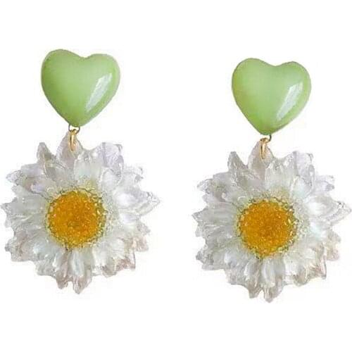 Korean Lovely White Daisy Drop Earrings For Women Acrylic Heart Flower Long Earrings Fashion Jewelry Accessories Party Gifts