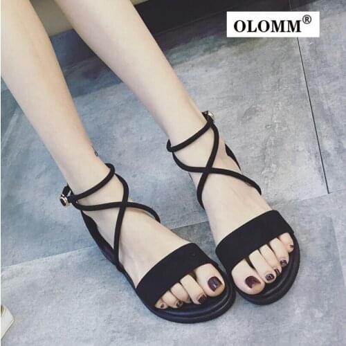 Korean Version of Low-heeled Sandals Female Summer 2020 New Cross Strap Retro Roman Shoes Word Buckle Student Flat Sandals