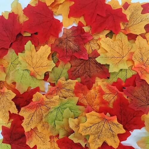 50pcs Artificial Autumn Fall Maple Leaves Autumn Table Scatters for Weddings & Autumn Parties Thanksgiving Day Decorations