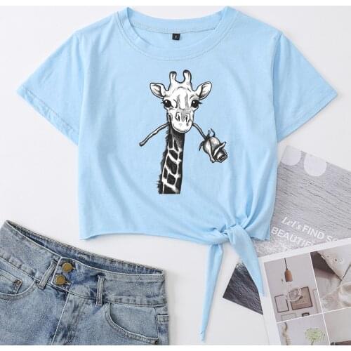 Giraffe with Rose In Mouth Crop Top Womens Summer Short-sleeve Print Cotton T-shirt Cropped Tops Graphic Tee with Front Knot
