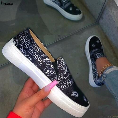 New 2021 Women Vulcanized Shoes Female Sneakers Slip on Fashion Canvas Platform Woman Shoes Walking Footwear Flat Shoes Women