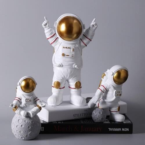 Outer Space Astronaut Resin Action Model Statue Figurine Sculpture Spaceman Statue Party Decor Astronaut Toys Decoration Gift