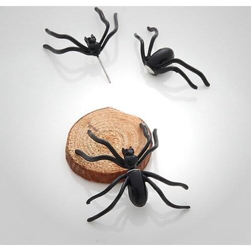Halloween Spider Earrings Scary Novelty Spider Stud Earrings Pierced Earrings for Women Halloween Party Jewelry