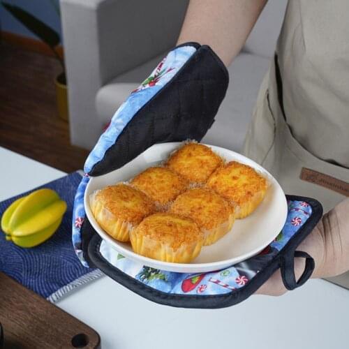 2Pcs/Set Microwave Glove Wear-resistant Baking Glove Non-Slip Polyester Oven Mitt Christmas Washable Oven Mat for Home