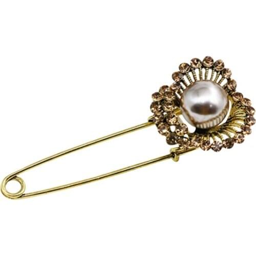 Fashion Rhinestone Brooches For Women 2021 Pearl Sweater Coat Cardigan Scarf Brooch Pins Gift