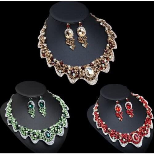 Fashion Ladies Jewelry Set Dubai Banquet Clothing Accessories Africa Luxury Rhinestone Necklace Earring Set Anniversary Gift