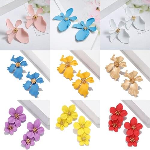 2020 New Fashion jewelry elegant big Stud Earrings For Women Classic Trendy Cute Lovely Flower Or Crystal Earrings Wholesale