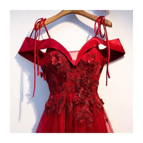 Freeship red embroidery long dress medieval Renaissance Victoria dress ball gown