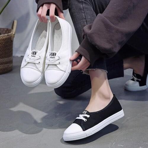 2021 Spring New Shallow Women Loafers White Spring Ladies Flat Canvas Shoes Wild One Pedal Red and White Women Casual Shoes