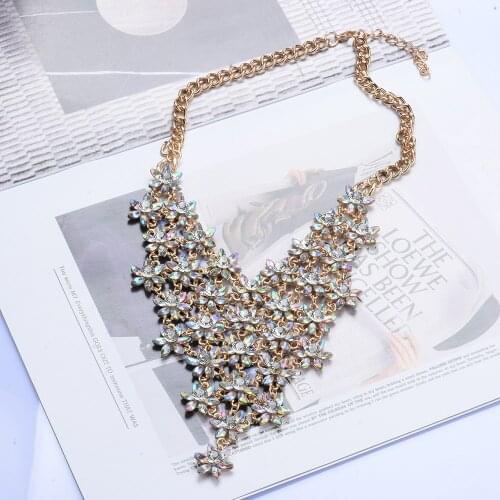 Fashion White Rhinestone Choker Necklace Womens Gold Chain Costume Jewelry AB Crystal Flower Statement Necklaces Acrylic Jelwery