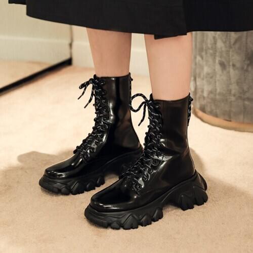 Spring and autumn 2020 new chunky lacing womens boots fashion Martin boots sponge cake platform motorcycle boots X574