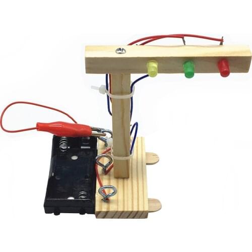Wood Traffic Lights DIY Kit Kids Toy DIY Kit for Children Science and Technology Inventions Assembled Experiment