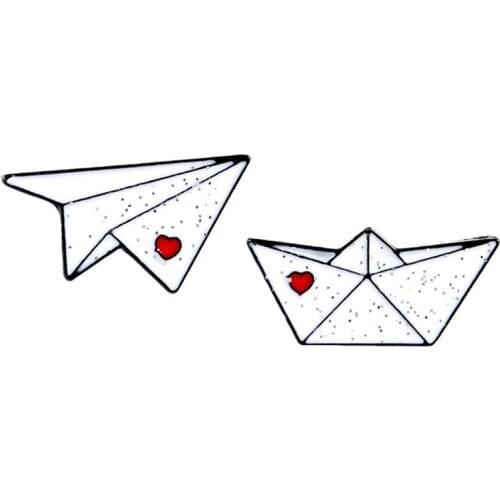 Cute Paper Boat Paper Plane Metal Enamel Brooch Childhood Origam Badge Pin Trendy Jewelry Coat Shirts Hat Accessories