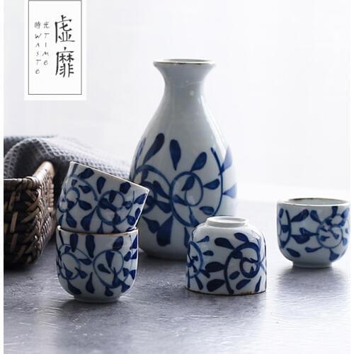 Japanese hand-painted blue flower ceramics clear wine sake set one pot four cups with tray Korean white yellow wine winewine