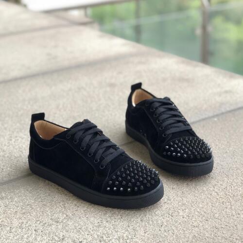 Qianruiti Mens Vulcanize Shoes 2019 Low Top Spike Sneakers Suede Shoes Rivet zapatos casuales for tenis masculinos sport