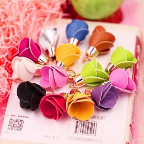 30pcs/lot 11 colors pu leather rose size is about 4.6*3cm, suitable for all kinds of DIY production