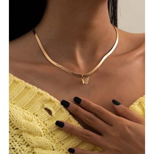 Temperament elegant and simple jewelry with elegant and simple flat snake bone chain three-dimensional butterfly necklace
