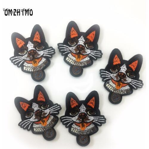 Embroidered Animal Dog Badge Iron on Patches DIY Patch Iron For kids Clothes Toppe Applique Clothing Shoe Hat Decoration