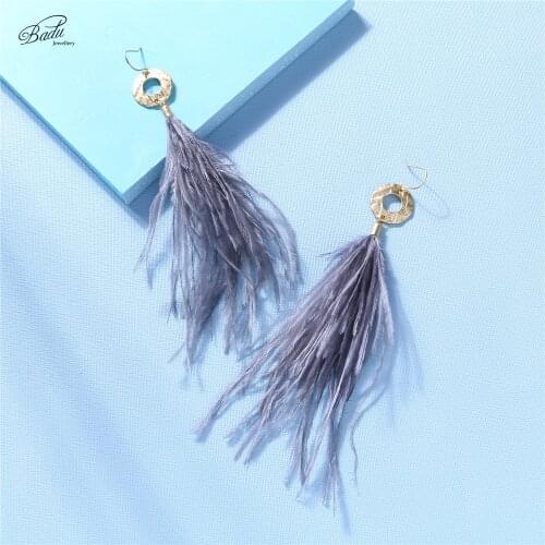 Badu Women Long Feather Earring Ostrich Feather Beach Jewelry Long Gold Color Alloy Pendant Round Drop Dangle Earrings Gift