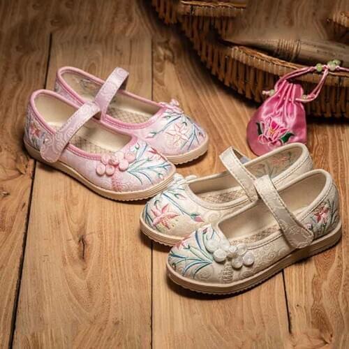 Girls Casual Cloth Shoes Traditional Flower Embroidery Vintage Dress Shoes Princess Hanfu Cheongsam Shoes Lightweight Sneakers