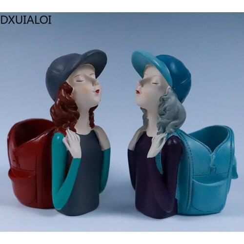 Creative Character Sculpture Cosmetic brush storage ornaments Resin crafts Home Living Room Entrance Study Pen holder ornaments