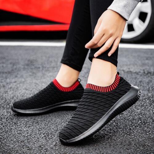 Ultra Running Shoes Men Slip on Sock Shoes Fashion Breathable Light Loafers Men Sneakers Beathable Fabric Couple Tennis Shoes