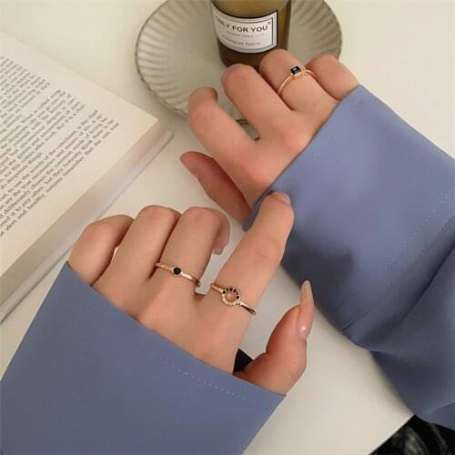 Origin Summer Temperament Gold Color Metallic Ring for Women Femme Delicate Black Rhinestone Index Finger Party Ring Jewellery