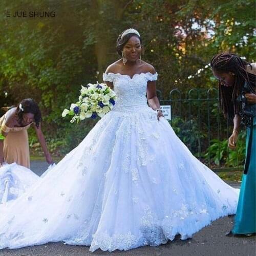 E JUE SHUNG Vintage lace appliques Off The Shoulder Luxury Wedding Dresses 2020 Sweetheart Long Train Ball Gown Wedding Gowns