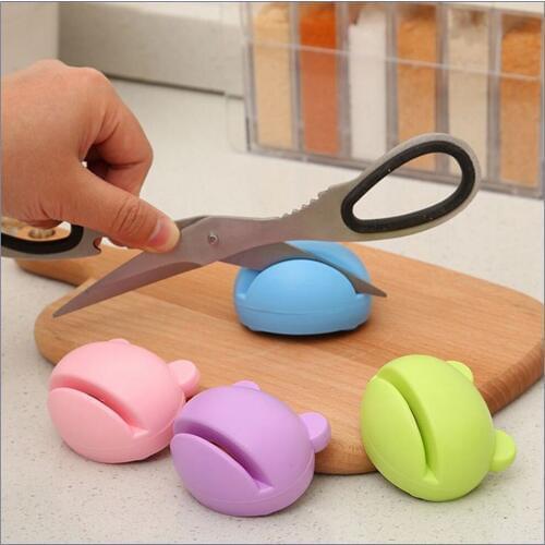 New Multifunction Cartoon Design Stable Mini Knife Sharpener Kitchen Tools Grindstone Scissors Kitchen Gadgets Kitchen Tools