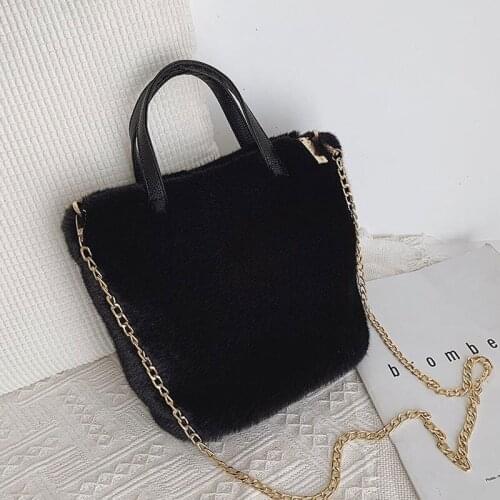 Womens Faux Fur Hand Bag Top Fashion Temperament Goddess Wild Plush Compact Simple And Generous Autumn And Winter Models