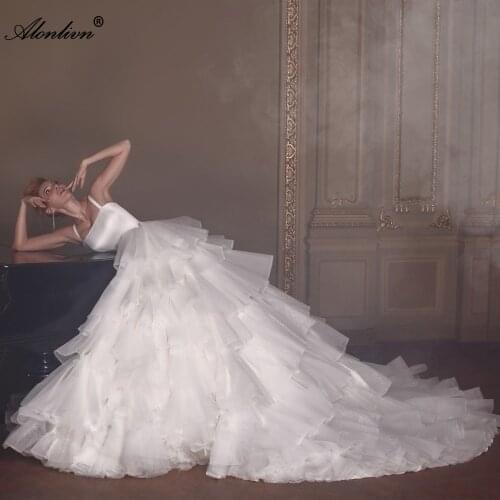 Alonlivn Luxury Tiere Ruffled Organza Puffy Ball Gown Wedding Dresses Chapel Train Spaghetti Straps Princess Bride Gowns