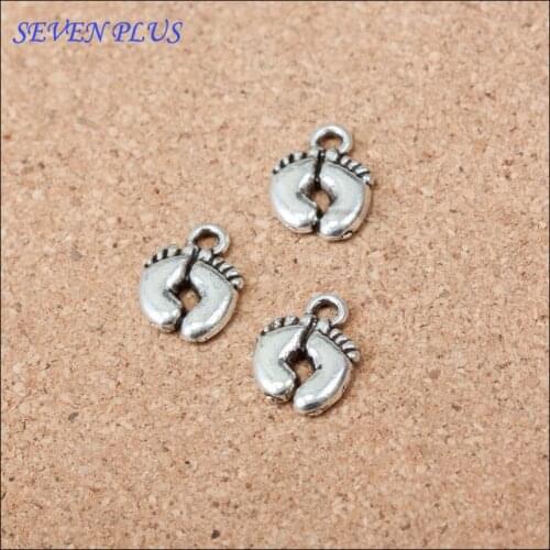 High Quality 50 Pieces/Lot 10mm*14mm Antique Silver Plated Baby Feet Charms For Jewelry Making