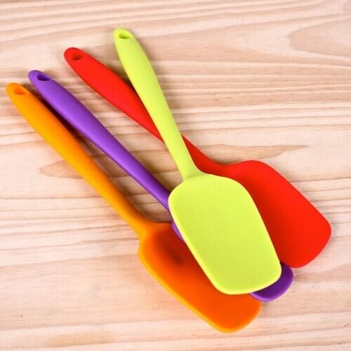 Hot Universal Heat Resistant Integrate Handle Silicone Spoon Scraper Spatula Ice Cream Cake Kitchen Tool Utensil