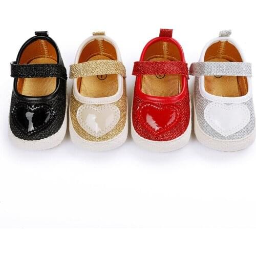 Shiny Baby Girls First Walkers Shoes Red Loving Heart Infant Toddler Soft Sole Anti-slip Baby Shoes Newborn Baby Shoes