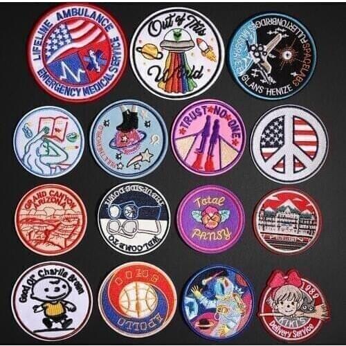 Fine 1pcs Round UFO Embroidered Appliques Iron on Space Glasses Patches for Clothing DIY Stripes Stickers Astronaut Alien Badge