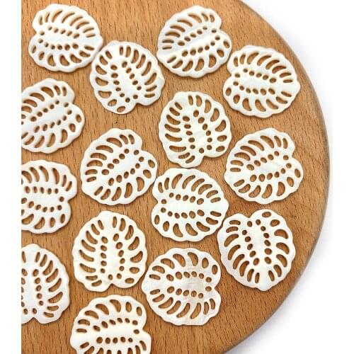 2Pcs/pack Natural Freshwater Pearl Shell Loose Beads Leaf Shaped White Color DIY for Making Necklace Bracelets Earrings 23x24mm