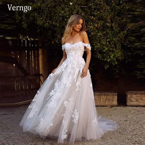 Verngo Sexy A Line Off the Shoulder Lace Applique Wedding Dress Sweetheart Short Sleeves Country Garden Bride Gowns Plus Size
