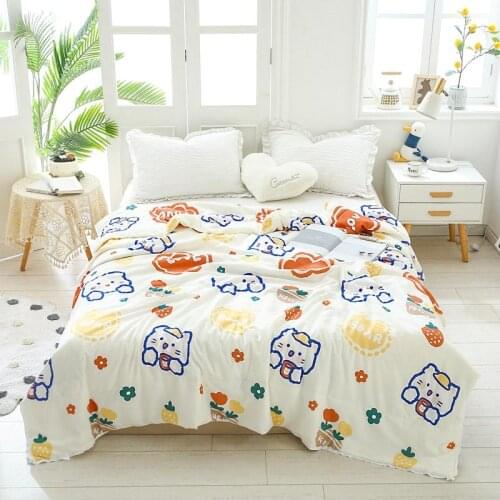Printed Soft Summer Quilt or Air-Conditioned Quilt in the Home and Hotel, Stylish Skin-Friendly Bed Blanket for Family