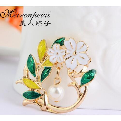 Enamel Pin Flower Brooches with Imitation Pearls Brooch Badges Accessory Clothes Pins Jewellery Little Gift for Women