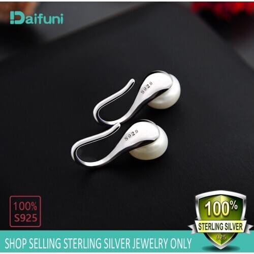 Daifuni Pearl Earrings
