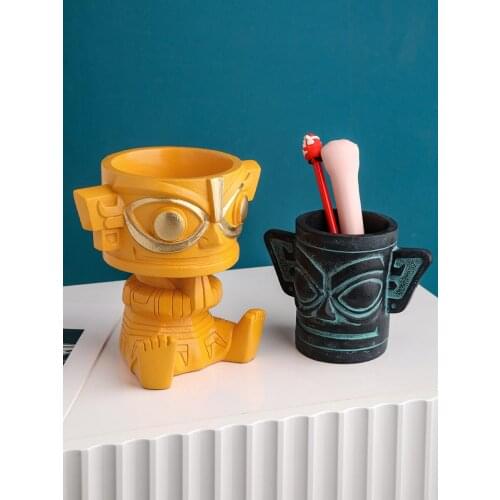 Bronze man Sanxingdui decoration mask souvenir key storage entrance bookcase desk decoration gift resin embellishments mascot